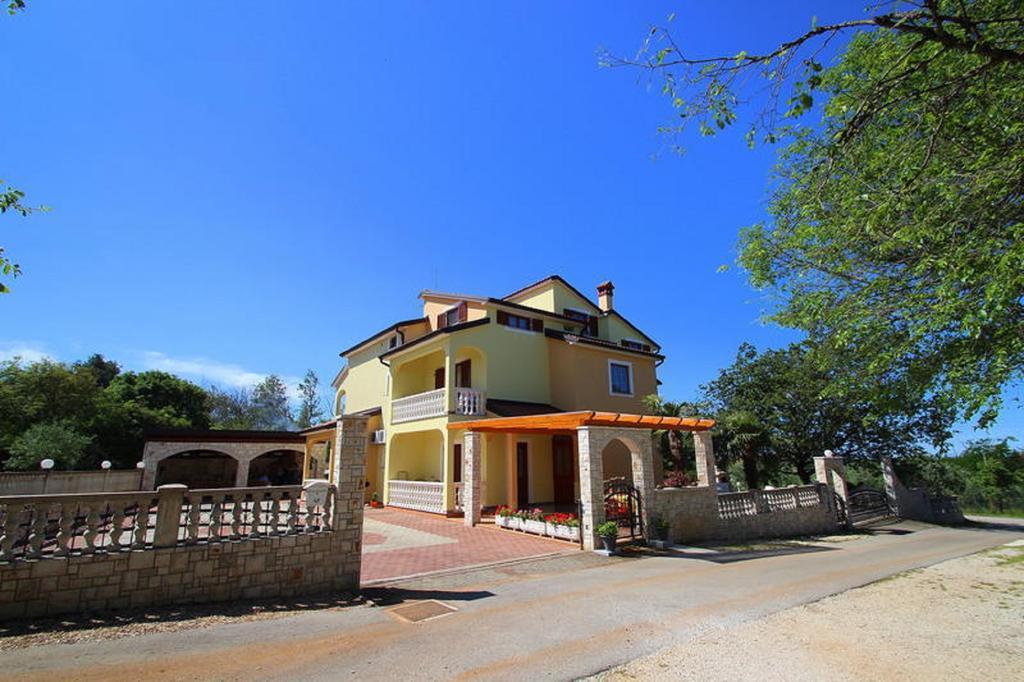 Apartments Catic Умаг Екстериор снимка